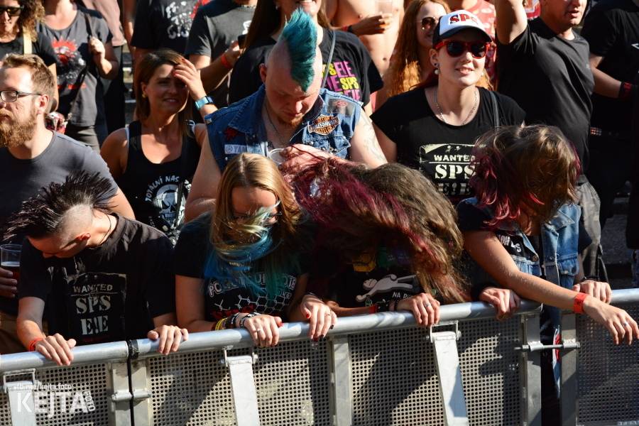 Valník podvacáté: Slánský festival viděl Visací zámek, Wohnout i Prague Conspiracy