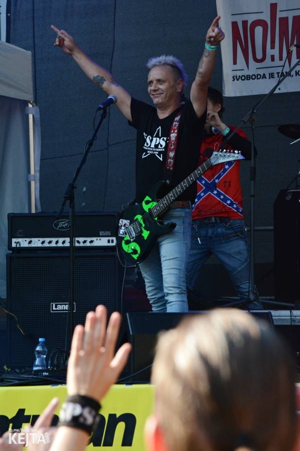 Valník podvacáté: Slánský festival viděl Visací zámek, Wohnout i Prague Conspiracy