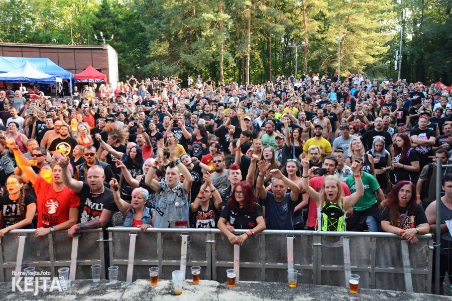 Valník podvacáté: Slánský festival viděl Visací zámek, Wohnout i Prague Conspiracy