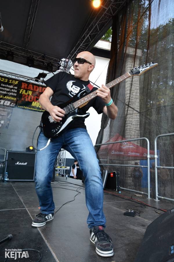 Valník podvacáté: Slánský festival viděl Visací zámek, Wohnout i Prague Conspiracy