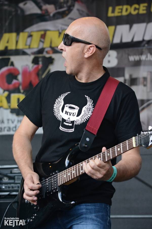 Valník podvacáté: Slánský festival viděl Visací zámek, Wohnout i Prague Conspiracy