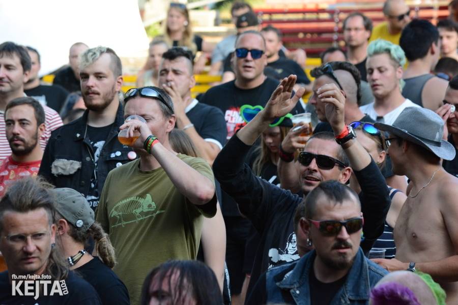 Valník podvacáté: Slánský festival viděl Visací zámek, Wohnout i Prague Conspiracy