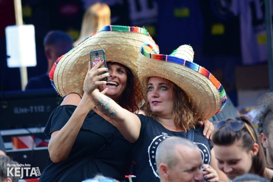 Valník podvacáté: Slánský festival viděl Visací zámek, Wohnout i Prague Conspiracy