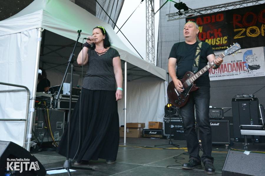 Valník podvacáté: Slánský festival viděl Visací zámek, Wohnout i Prague Conspiracy