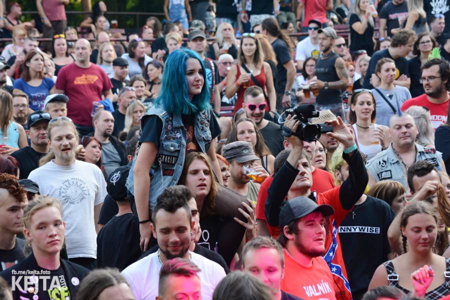 Valník podvacáté: Slánský festival viděl Visací zámek, Wohnout i Prague Conspiracy