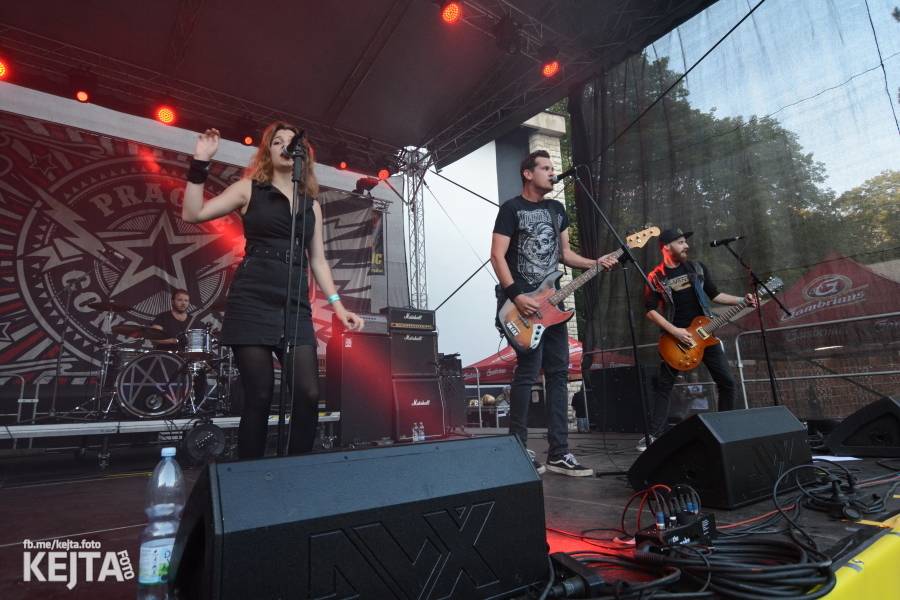 Valník podvacáté: Slánský festival viděl Visací zámek, Wohnout i Prague Conspiracy