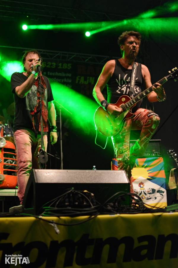 Valník podvacáté: Slánský festival viděl Visací zámek, Wohnout i Prague Conspiracy