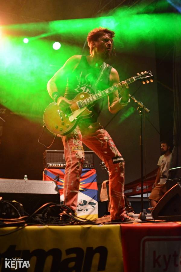 Valník podvacáté: Slánský festival viděl Visací zámek, Wohnout i Prague Conspiracy