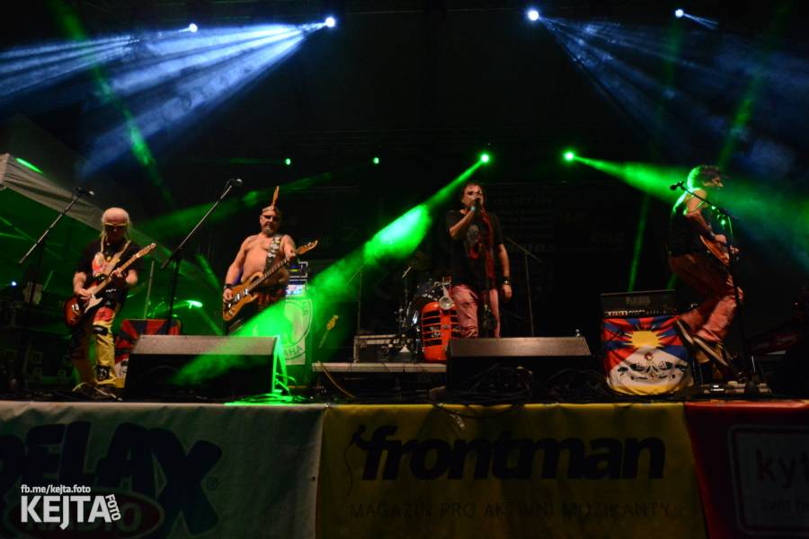 Valník podvacáté: Slánský festival viděl Visací zámek, Wohnout i Prague Conspiracy