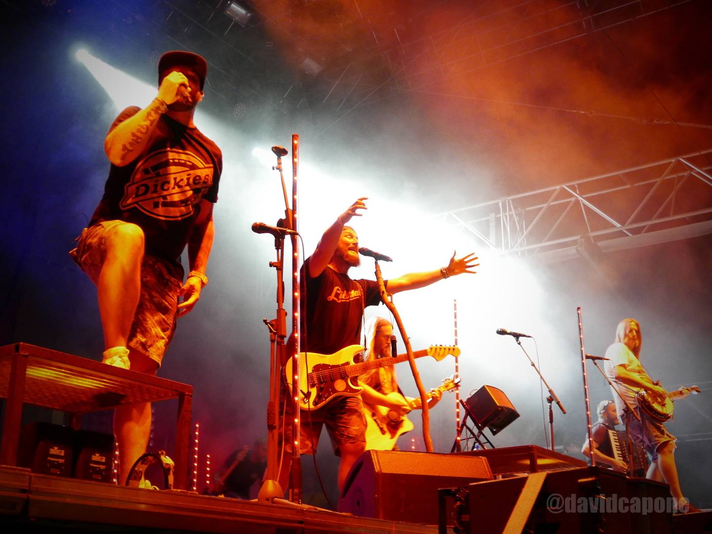 Druhý den plzeňského Létofestu je za námi. Vystoupili Divokej Bill, vypsaná fiXa a Wanastowi Vjecy