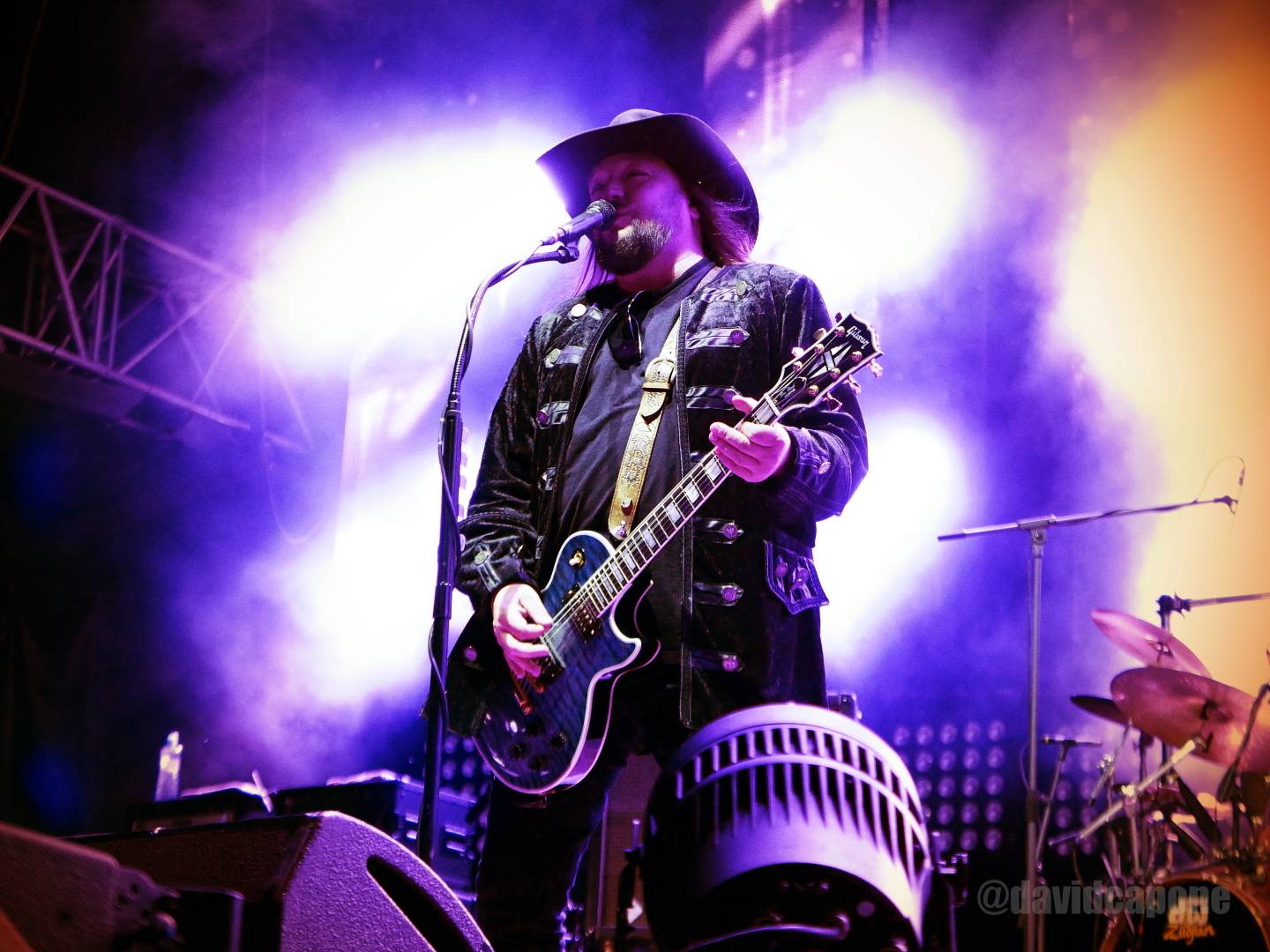 Druhý den plzeňského Létofestu je za námi. Vystoupili Divokej Bill, vypsaná fiXa a Wanastowi Vjecy