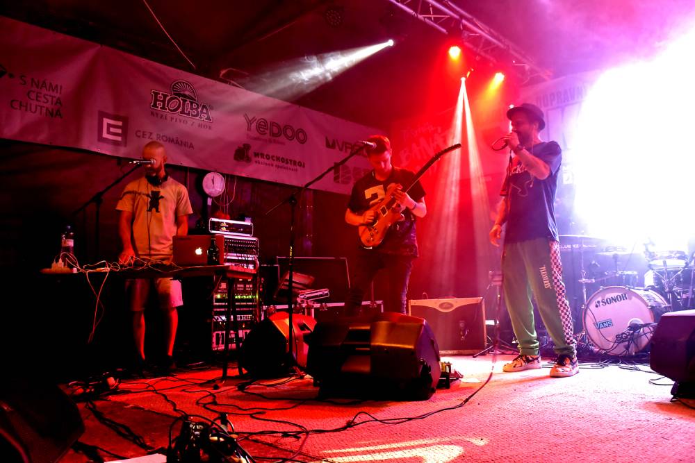 Festival Banát: Několikadenní akce v Rumunsku s českými kapelami. Takhle to tam vypadalo letos