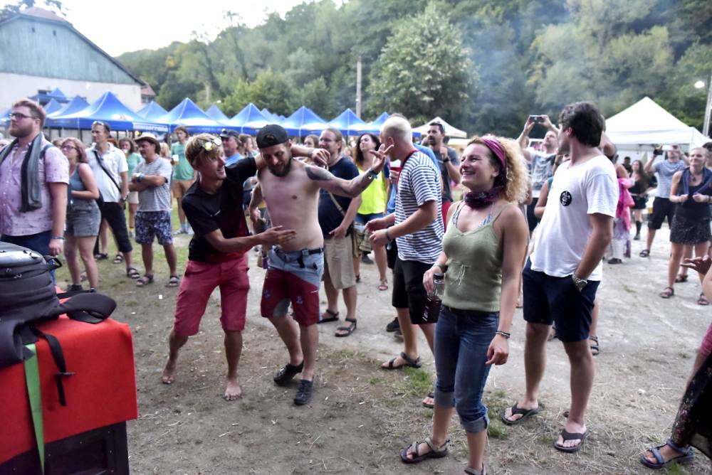 Festival Banát: Několikadenní akce v Rumunsku s českými kapelami. Takhle to tam vypadalo letos