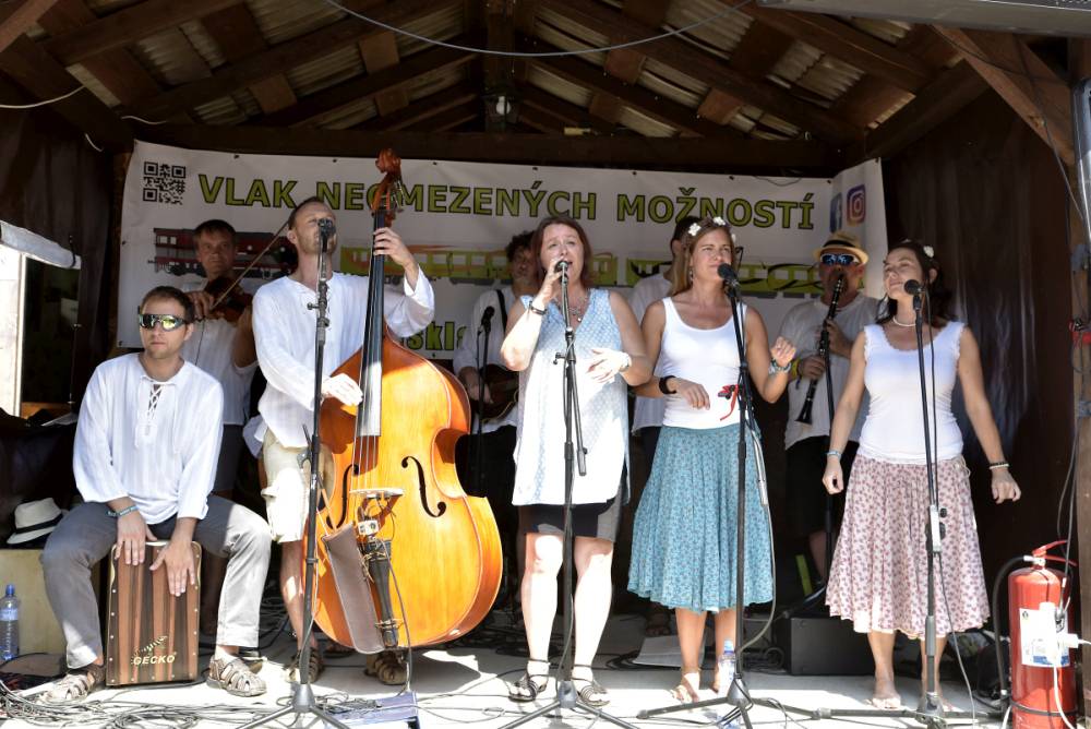 Festival Banát: Několikadenní akce v Rumunsku s českými kapelami. Takhle to tam vypadalo letos