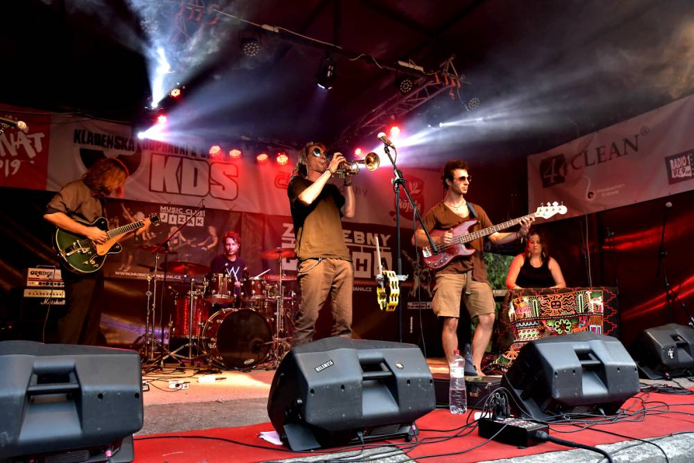 Festival Banát: Několikadenní akce v Rumunsku s českými kapelami. Takhle to tam vypadalo letos