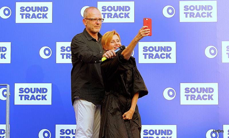 Vrcholem dalšího dne Soundtracku Poděbrady byl Amadeus s živým orchestrem. Příští rok bude James Bond