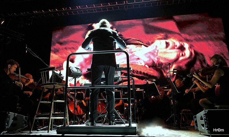 Vrcholem dalšího dne Soundtracku Poděbrady byl Amadeus s živým orchestrem. Příští rok bude James Bond