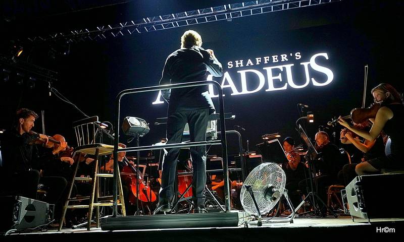 Vrcholem dalšího dne Soundtracku Poděbrady byl Amadeus s živým orchestrem. Příští rok bude James Bond