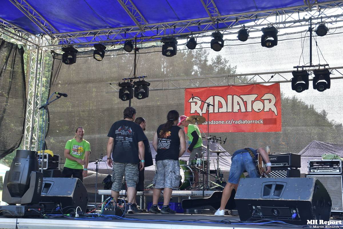 Kozolupy se loučily s prázdninami. Rockové léto na Mži hostilo Citron, Komunál i Morčata na útěku