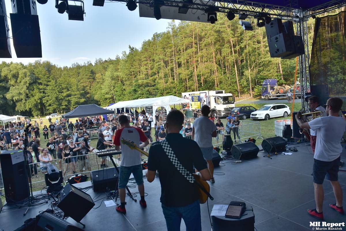 Kozolupy se loučily s prázdninami. Rockové léto na Mži hostilo Citron, Komunál i Morčata na útěku