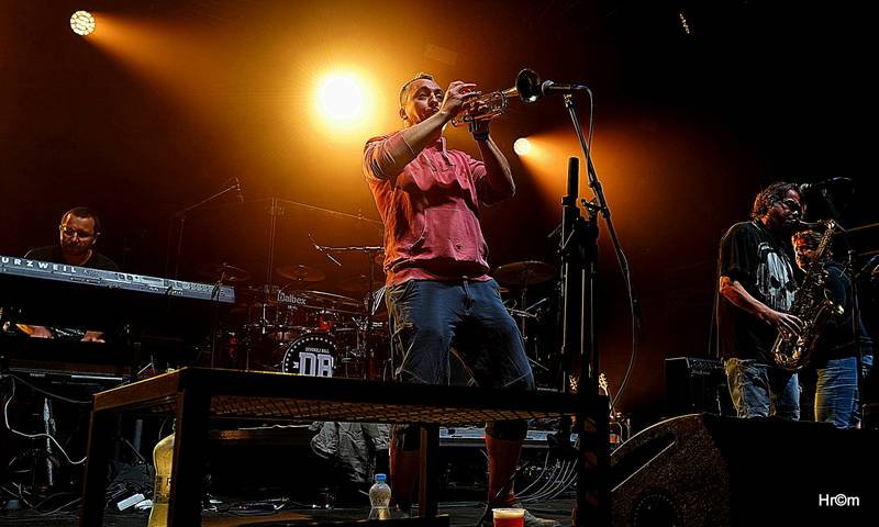 Divokej Bill Doma: V Úvalech zahrál sousedům a kamarádům, vystoupili i Medvěd 009 a Tereza Balonová