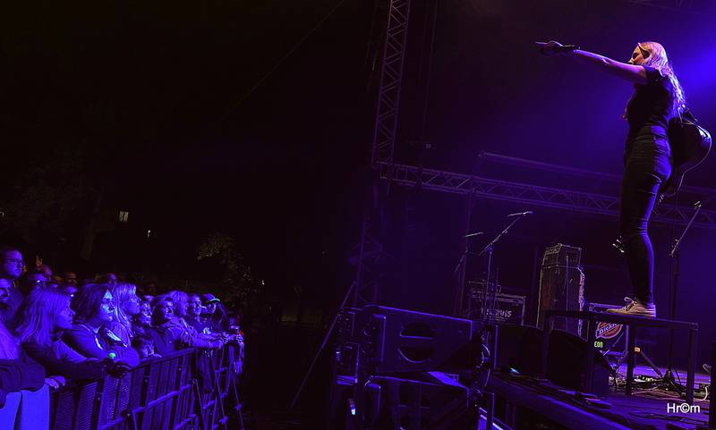 Divokej Bill Doma: V Úvalech zahrál sousedům a kamarádům, vystoupili i Medvěd 009 a Tereza Balonová