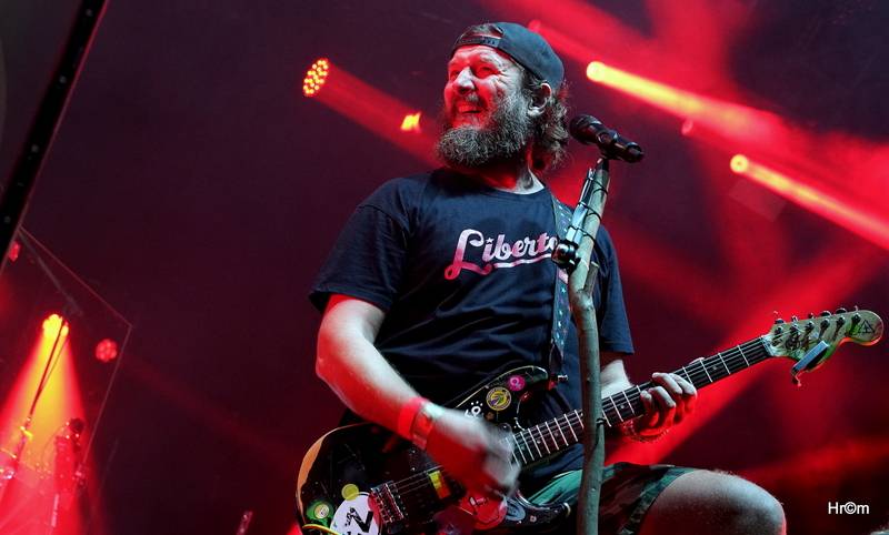 Divokej Bill Doma: V Úvalech zahrál sousedům a kamarádům, vystoupili i Medvěd 009 a Tereza Balonová