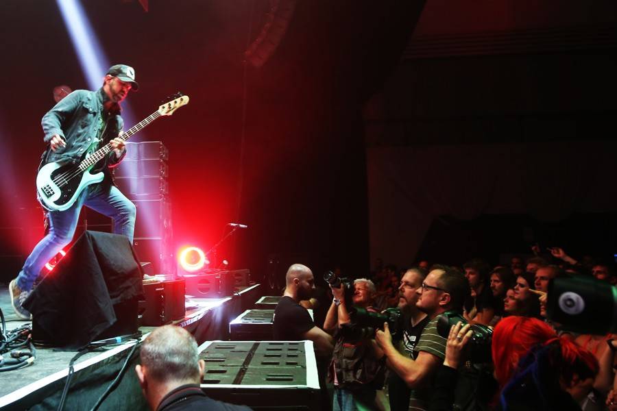 Alice Cooper v Bratislavě: Středověký hrad, poprava gilotinou i svěrací kazajka