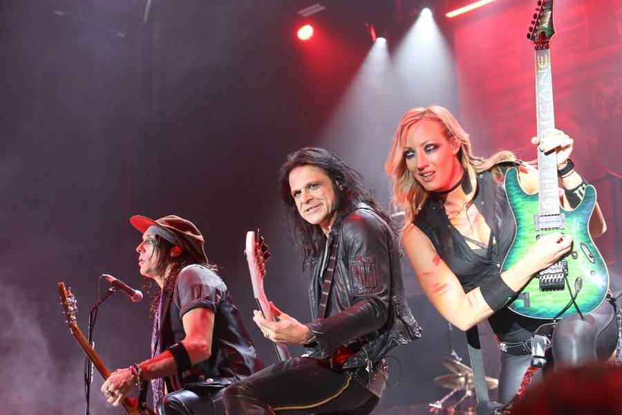 Alice Cooper v Bratislavě: Středověký hrad, poprava gilotinou i svěrací kazajka