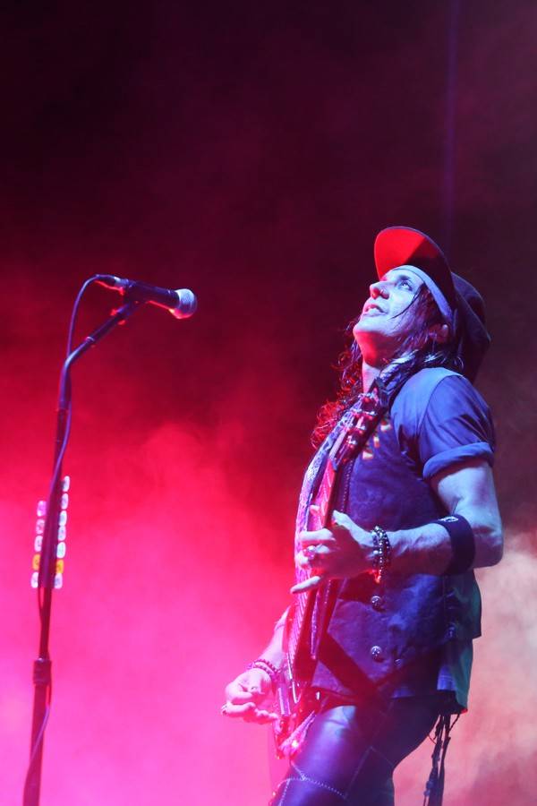 Alice Cooper v Bratislavě: Středověký hrad, poprava gilotinou i svěrací kazajka