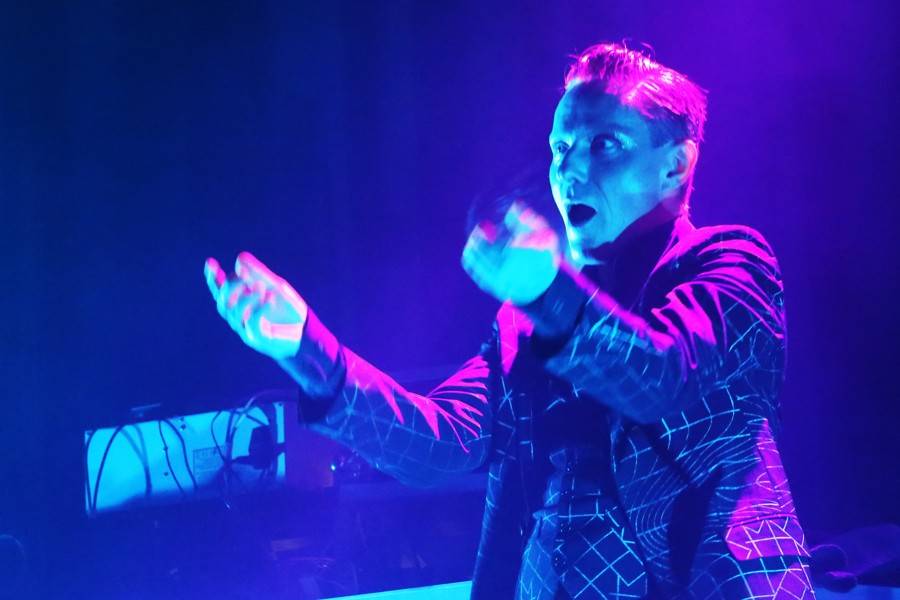 Islandské duo GusGus si svou elektronikou podmanilo brněnskou Flédu