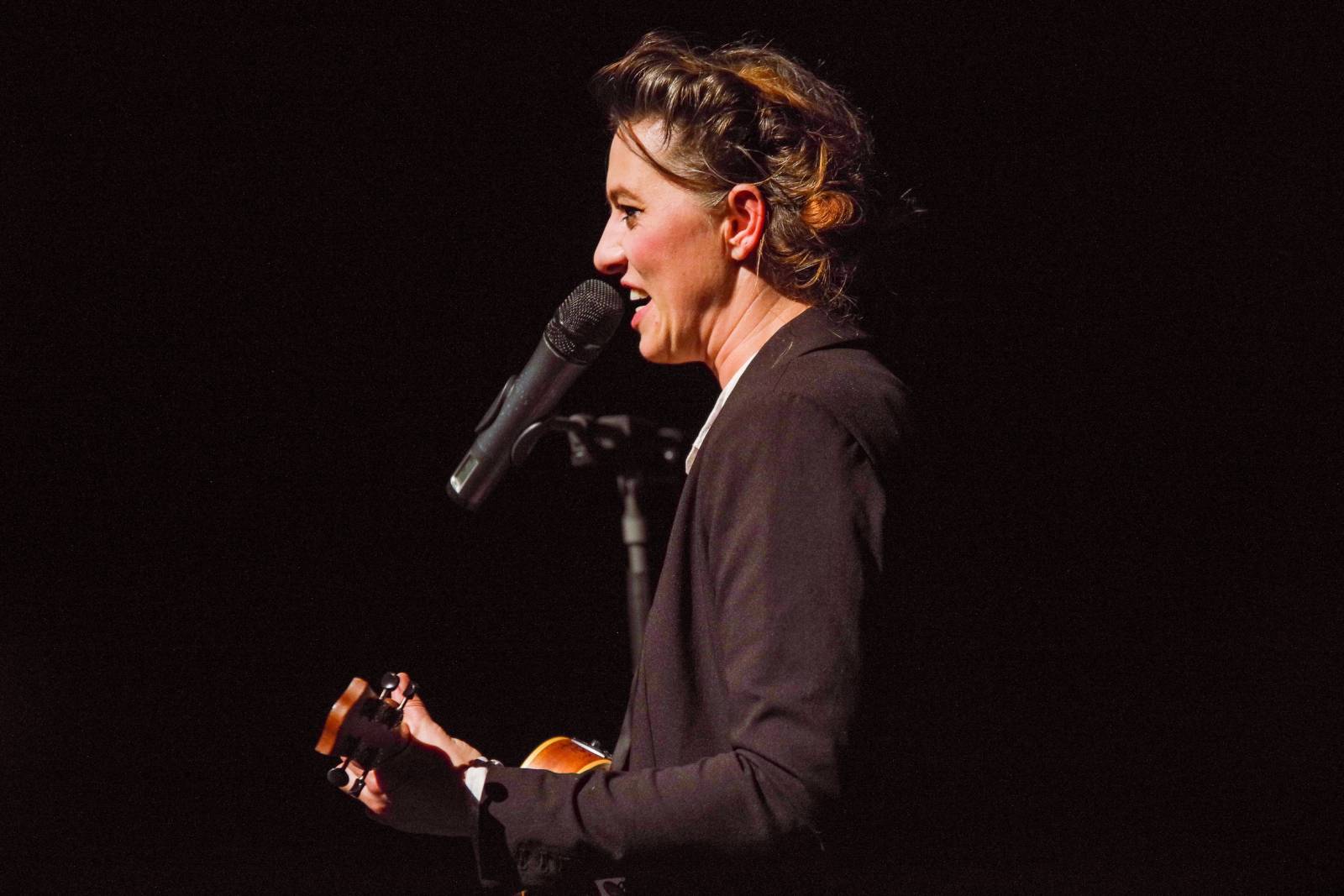 Amanda Palmer předvedla v divadle Hybernia kombinaci stand-upu a koncertu