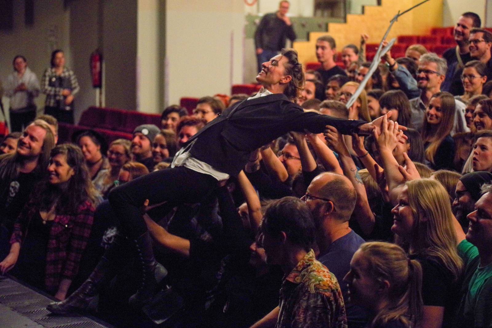 Amanda Palmer předvedla v divadle Hybernia kombinaci stand-upu a koncertu