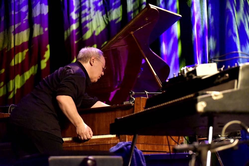 Jazzový trumpetista Erik Truffaz a rapper Nya strhli publikum v pražské Akropoli