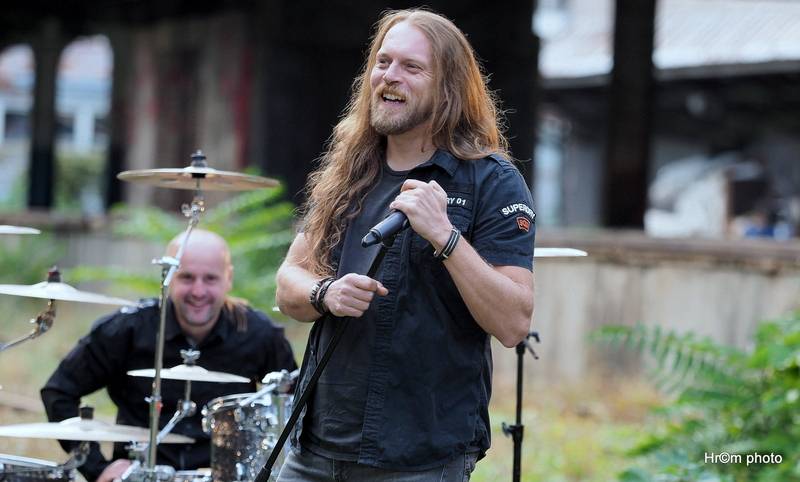 Harlej bude slavit 25 let a natáčel videoklip k novému albu