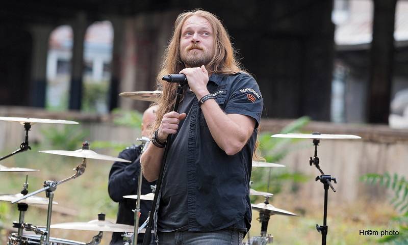 Harlej bude slavit 25 let a natáčel videoklip k novému albu