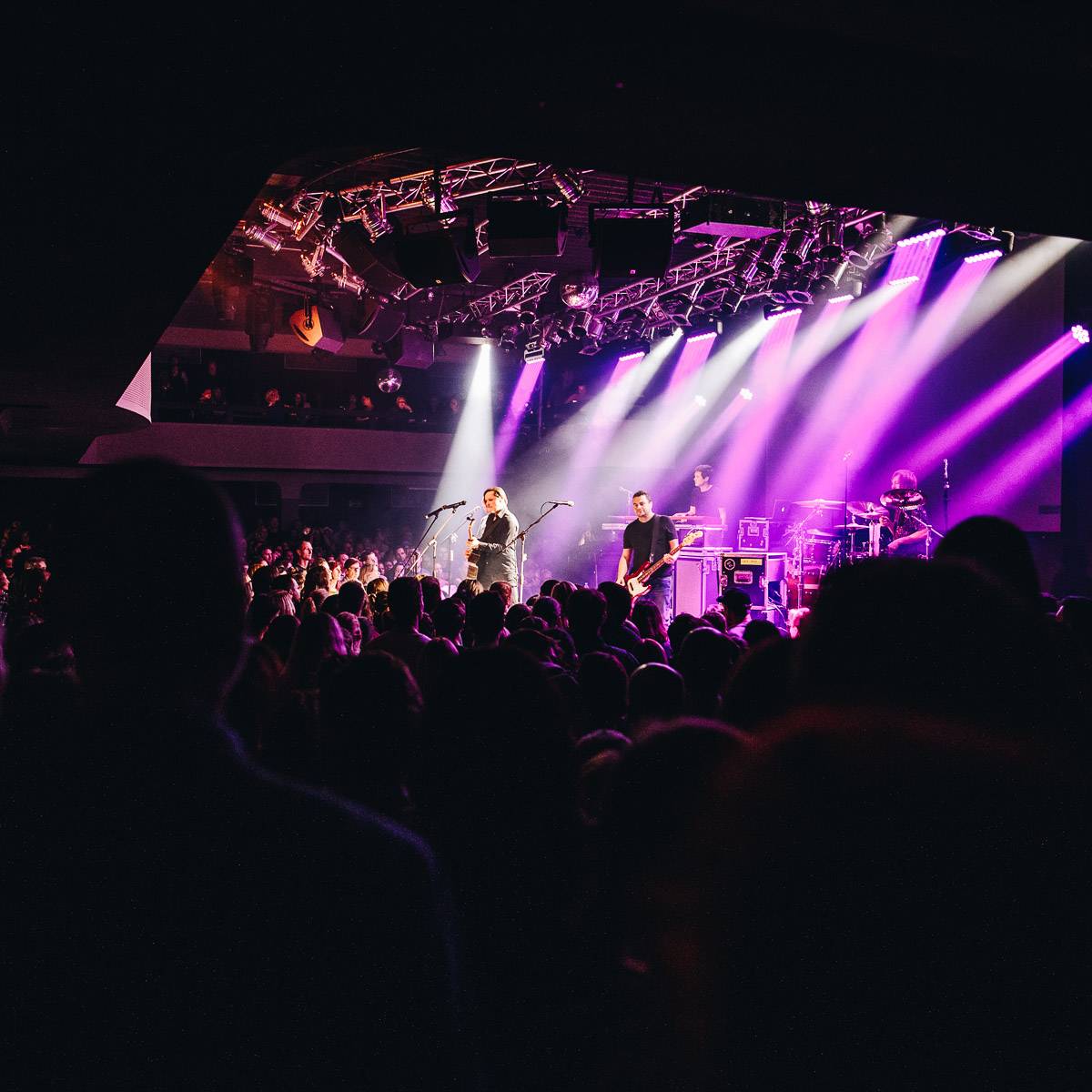 Chinaski se i na druhém křtu alba 11 v Lucerna Music Baru dočkali nadšeného přijetí nových písní