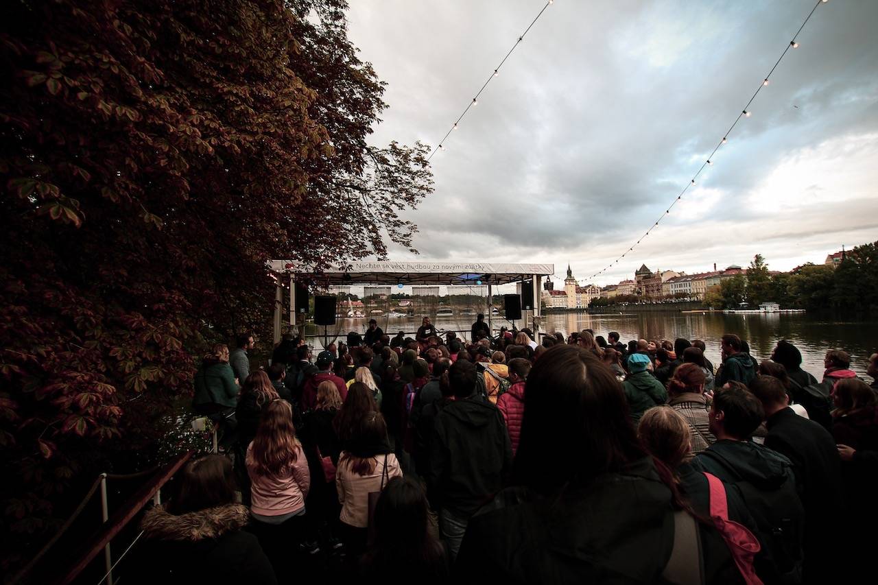 Vypsaná fiXa představila na pražském Střeleckém ostrově svou deštěm pokřtěnou Kvalitu