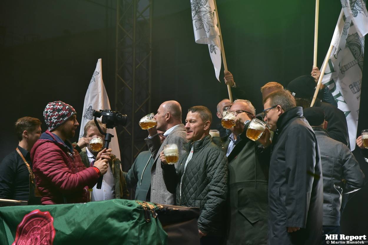Pilsner Fest: 177. výročí prvního ležáku slavili Mydy Rabycad, Inekafe nebo Post It