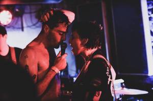 Life v Praze smazali hranice mezi pódiem a obecenstvem