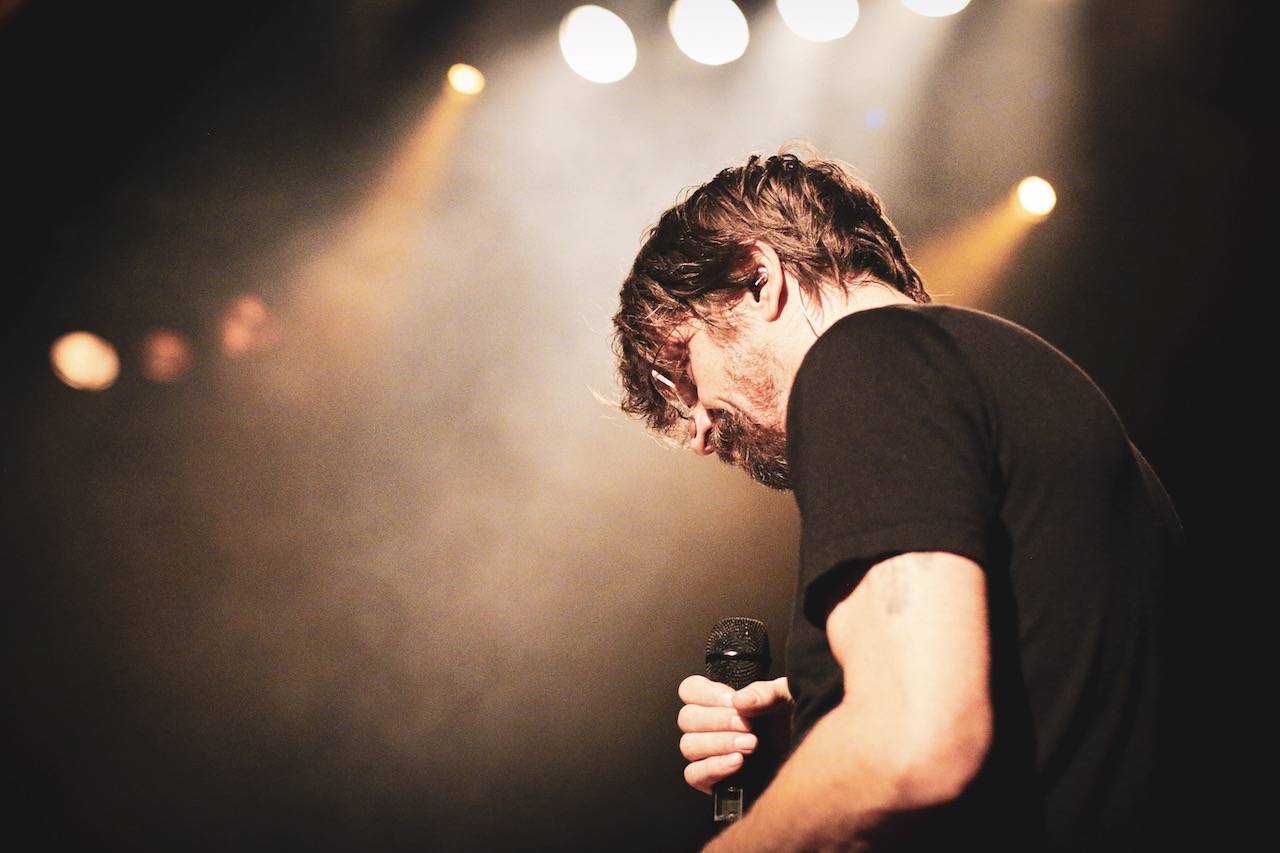 Dan Bárta nabil Palác Akropolis pozitivní energií. S Illustratosphere představil novou desku