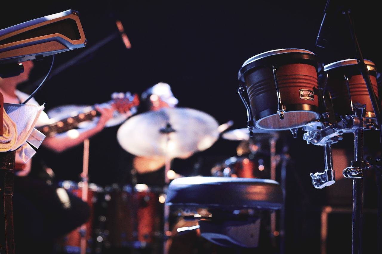 Dan Bárta nabil Palác Akropolis pozitivní energií. S Illustratosphere představil novou desku