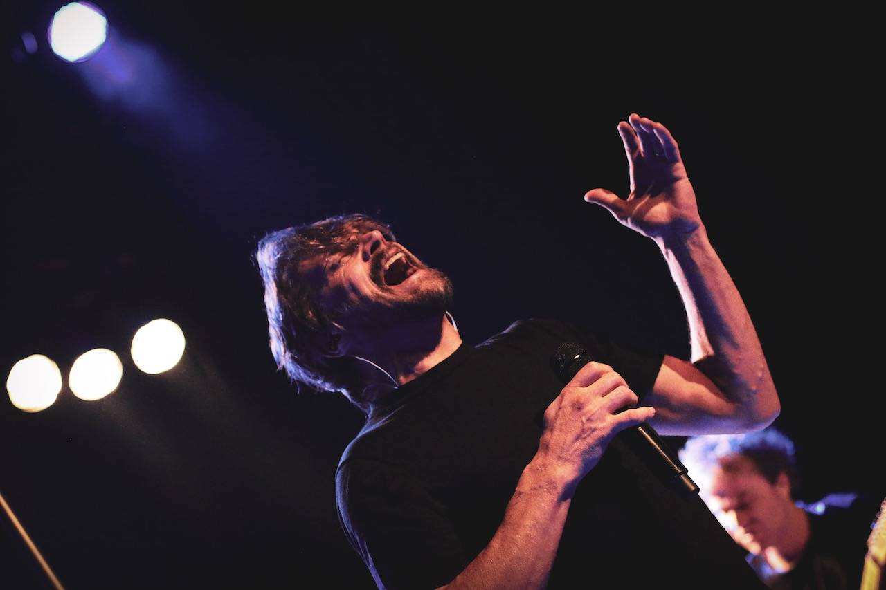 Dan Bárta nabil Palác Akropolis pozitivní energií. S Illustratosphere představil novou desku