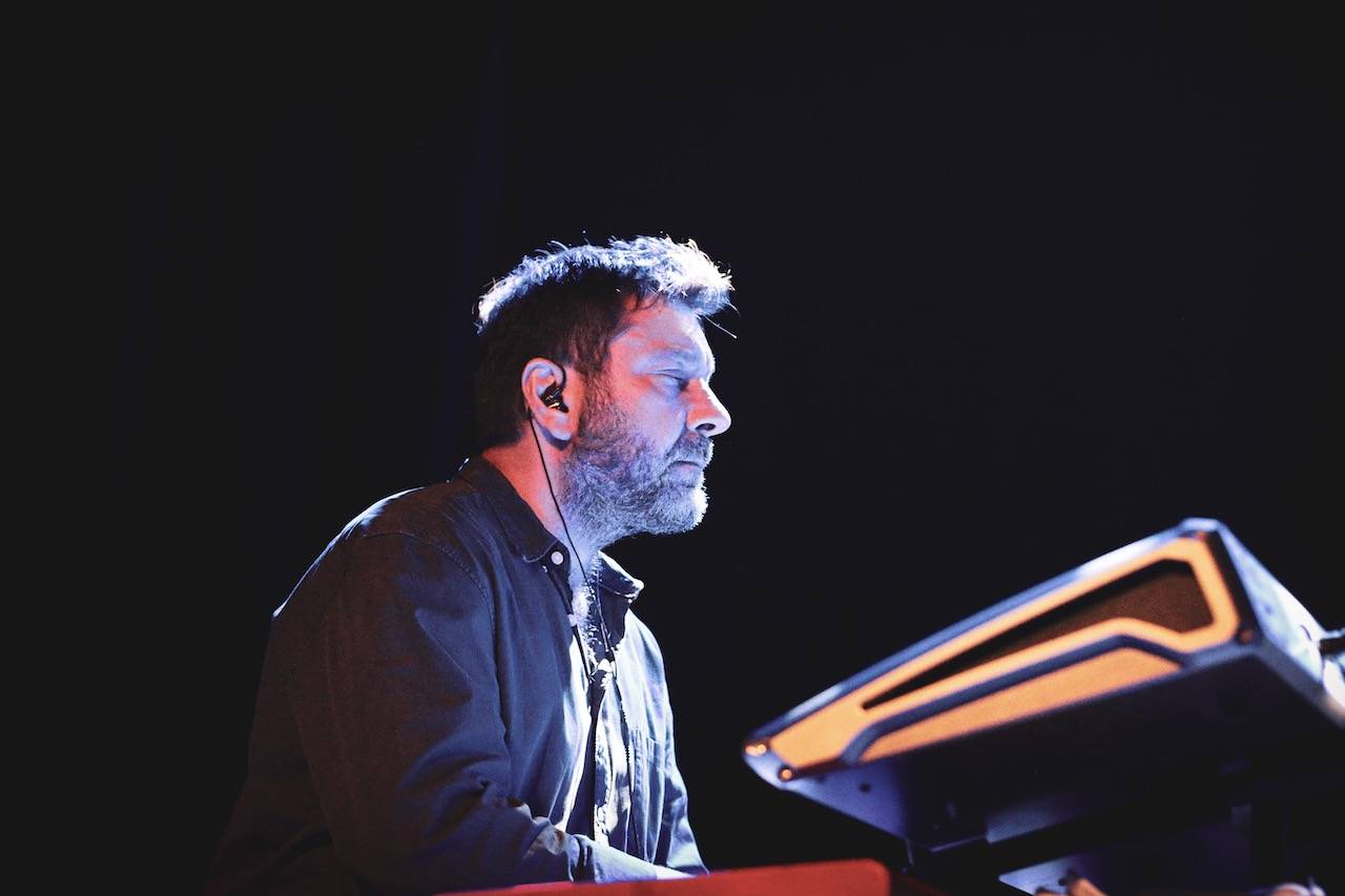 Dan Bárta nabil Palác Akropolis pozitivní energií. S Illustratosphere představil novou desku