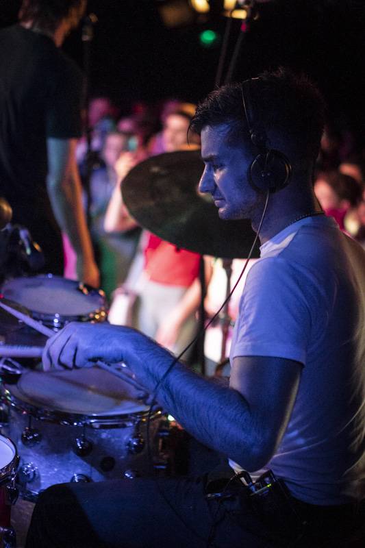 Britští HAELOS proměnili pražské Rock Café v melodický vesmír