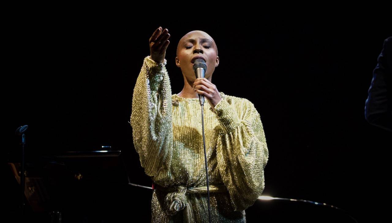 Laura Mvula doprovázená Brněnskou filharmonií přivezla do pražského Fora Karlín unikátní zážitek
