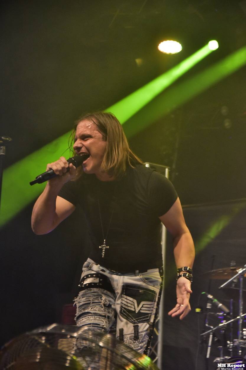 Arakain křtil novou desku Jekyll & Hyde v Plzni. V KD Šeříková bylo vyprodáno