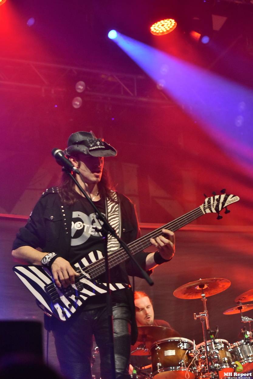 Arakain křtil novou desku Jekyll & Hyde v Plzni. V KD Šeříková bylo vyprodáno