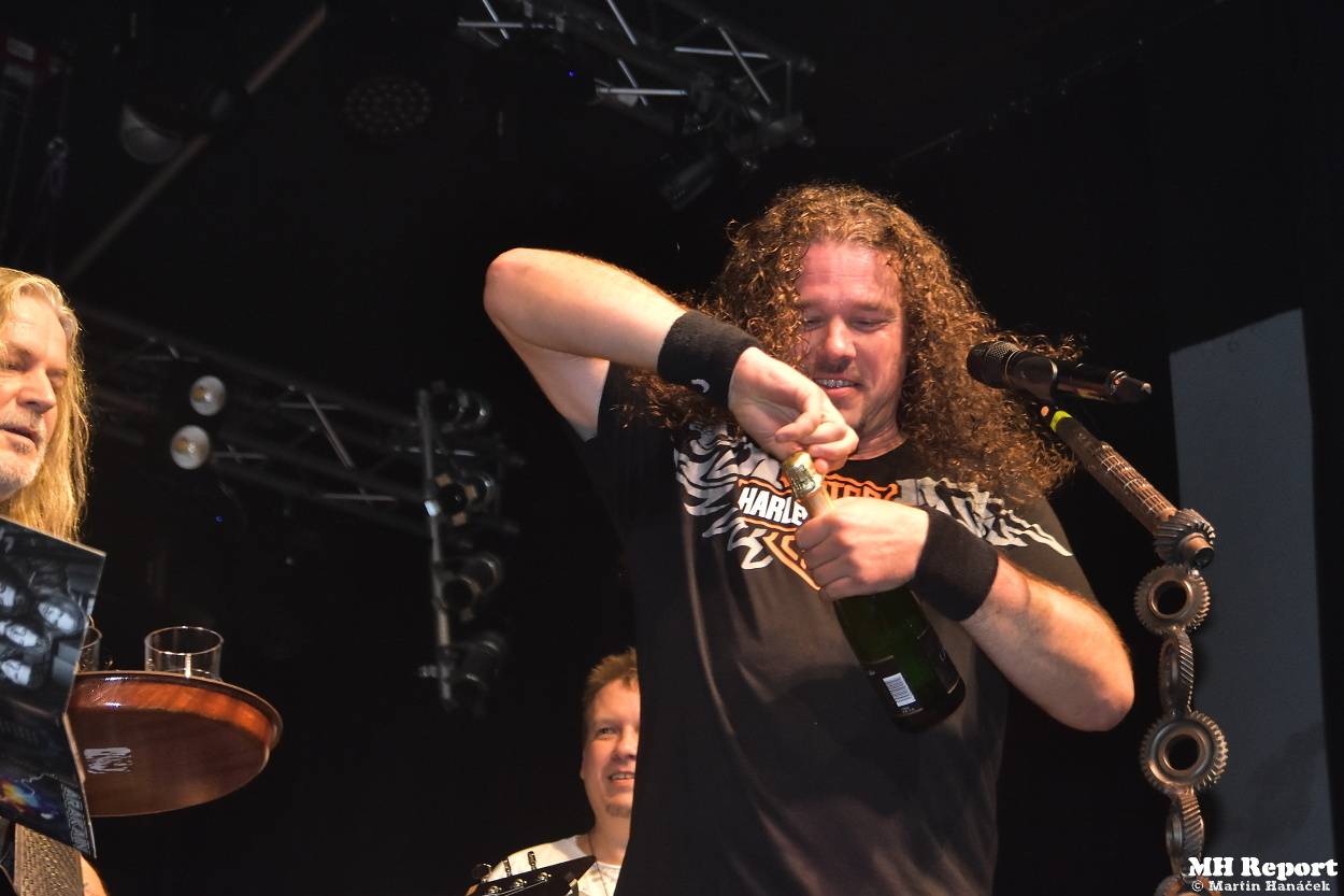 Arakain křtil novou desku Jekyll & Hyde v Plzni. V KD Šeříková bylo vyprodáno