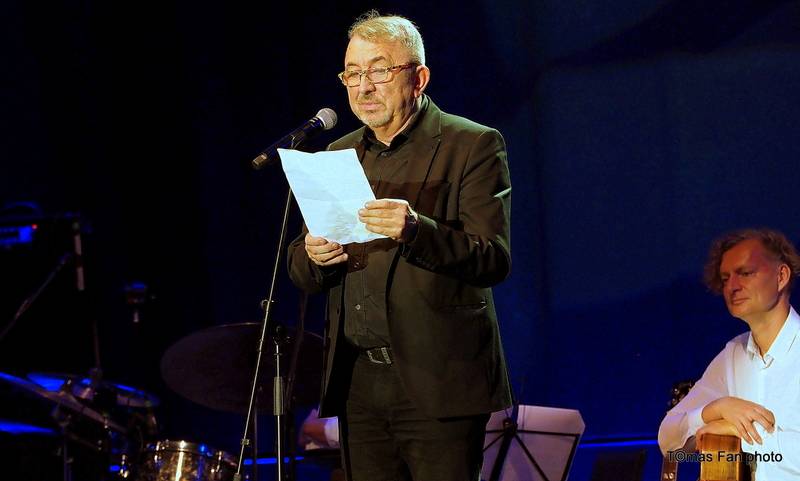 Haně Hegerové ve Foru Karlín gratulovali Lucie Bílá, Štefan Margita, Hana Zagorová a další